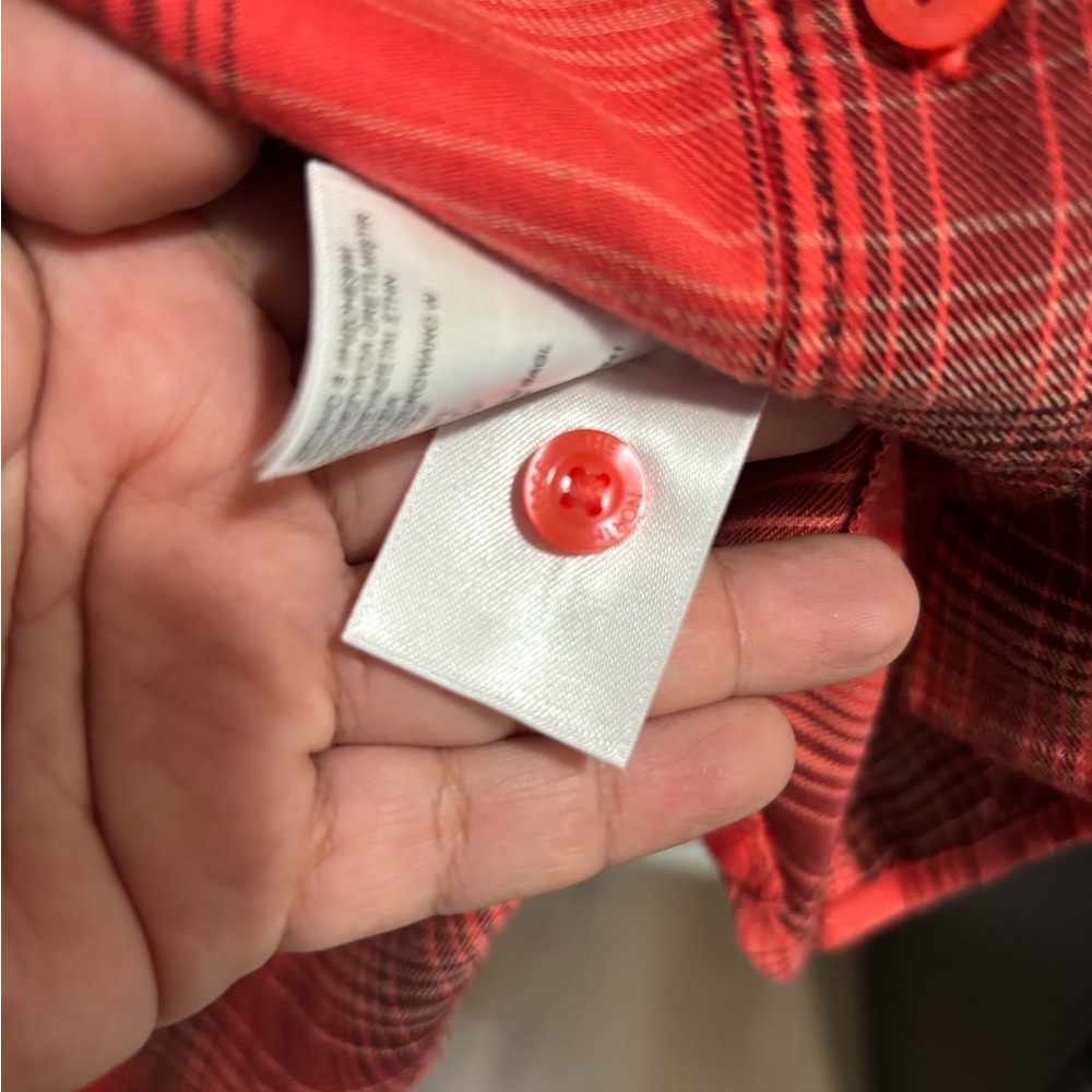 The North Face Red Checkered Women's Shirt - Picture 7 of 9